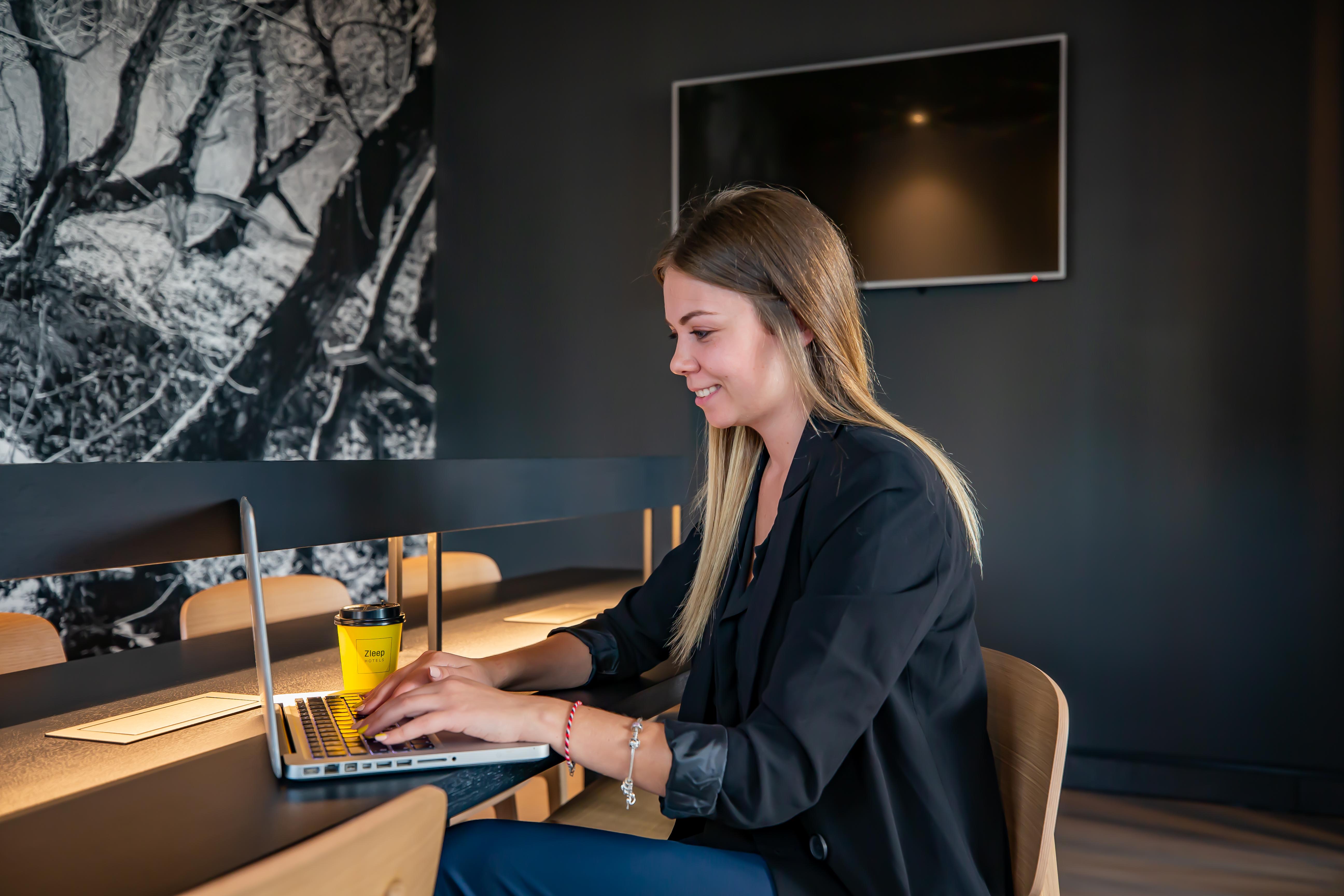 First Hotel Stockholm North Upplands-Väsby Eksteriør bilde