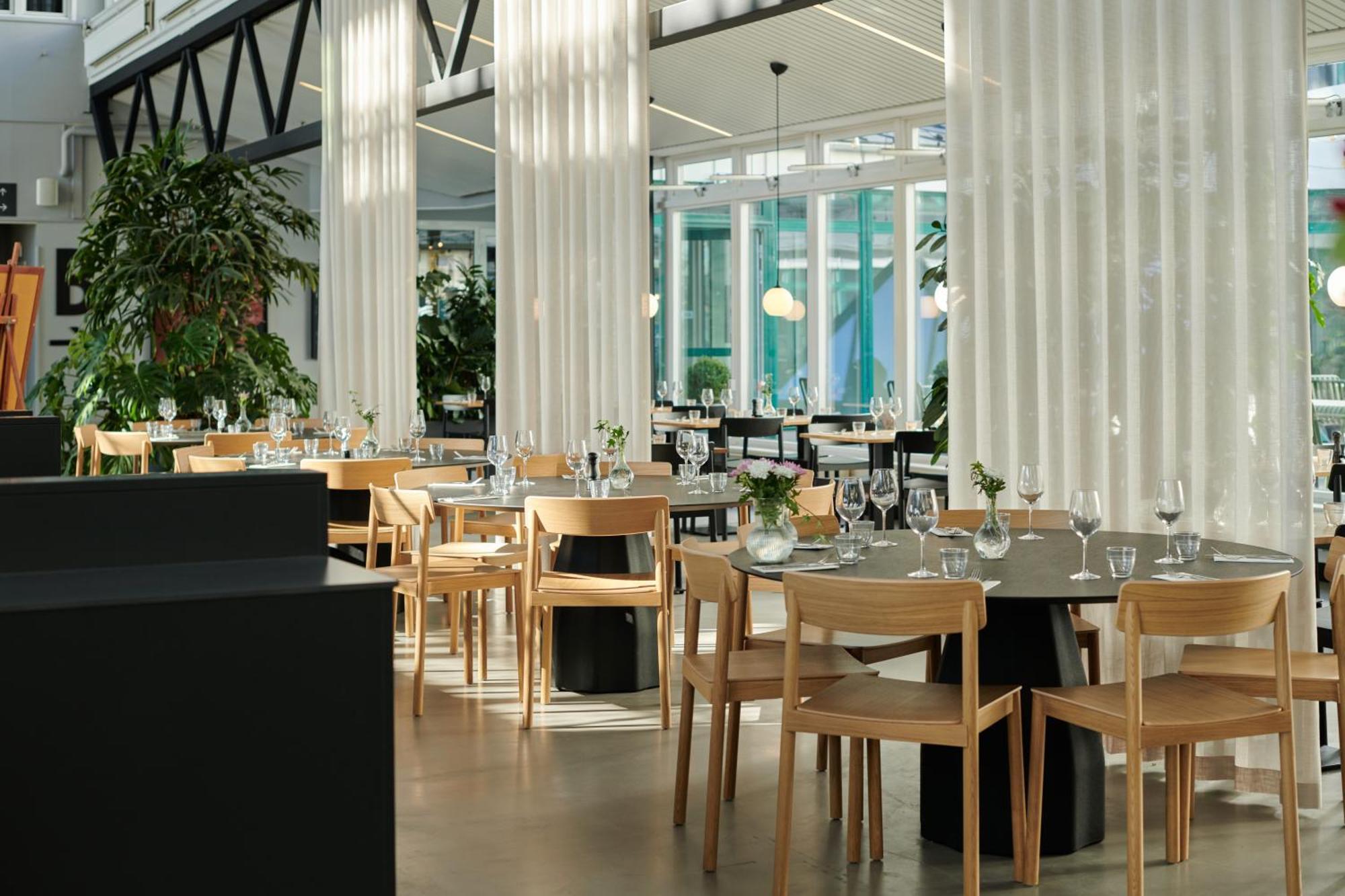 First Hotel Stockholm North Upplands-Väsby Eksteriør bilde